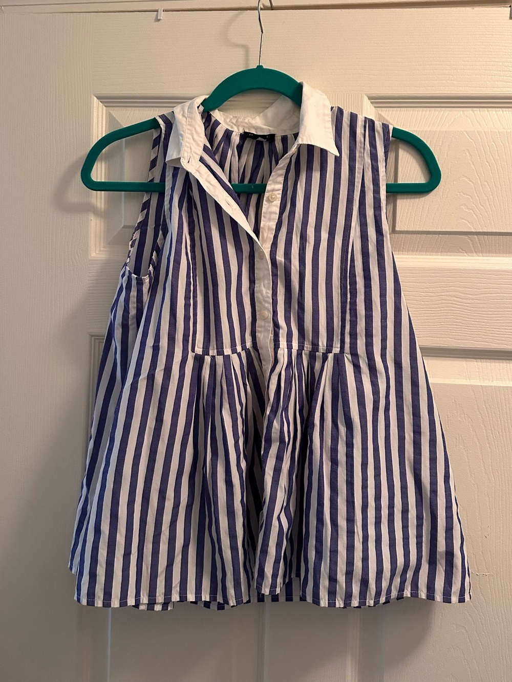 Ann Taylor women’s blue striped blouse